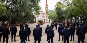 Más de mil policías en un mega operativo en toda la provincia