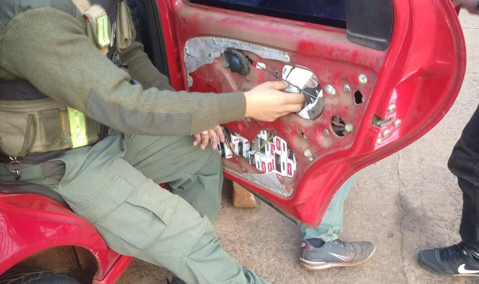Incautan marihuana, hachís y cigarrillos ilegales en Posadas y Santa Ana