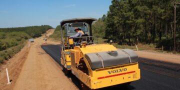 Avanza el asfaltado de la Ruta Provincial N° 204 entre Candelaria y Profundidad