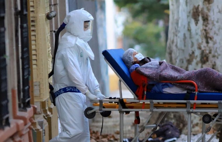 Récord mundial de casos diarios de coronavirus: más de 565 mil en 24 horas