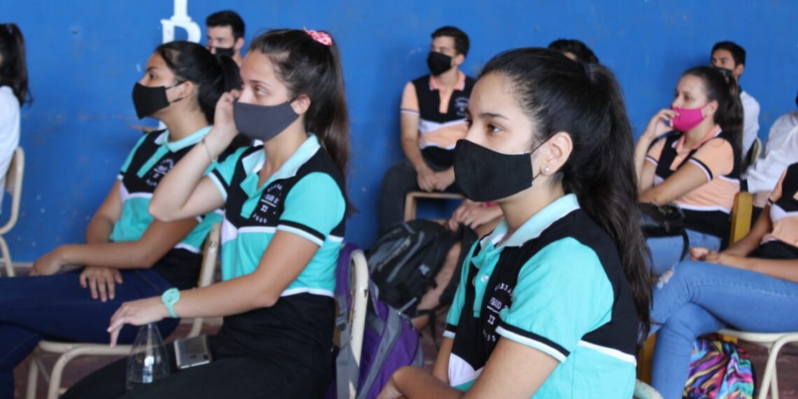 Estudiantes manifestaron su alegría de volver a la escuela