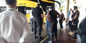 Tras la suspensión por la pandemia, salió el primer micro desde la Terminal con destino a Buenos Aires