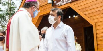 El gobernador participó en la inauguración de la nueva capilla ecológica de Paraje Integración