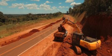 Realizan mejoras banquinas sobre ruta 101