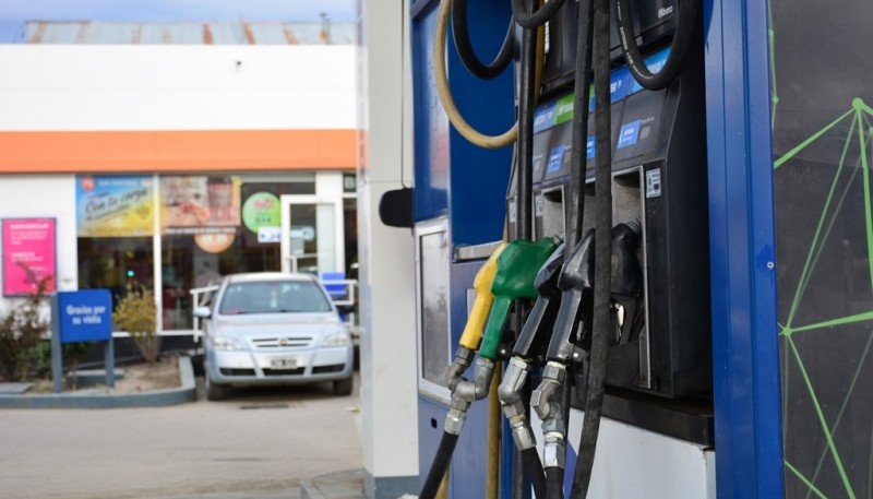 YPF aumenta los precios de sus combustibles un 2,5% desde este lunes
