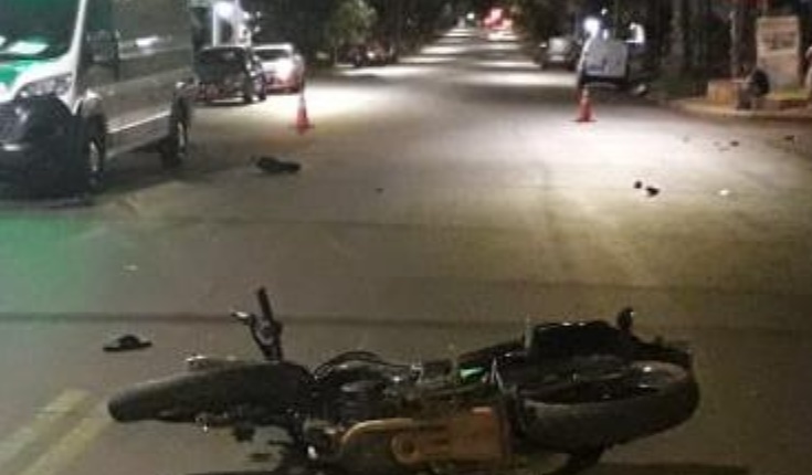 Motociclista murió tras colisionar con un automóvil sobre la avenida Tacuarí