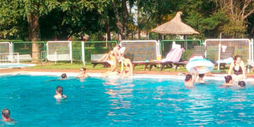Habilitan el inicio de actividades en piletas recreativas