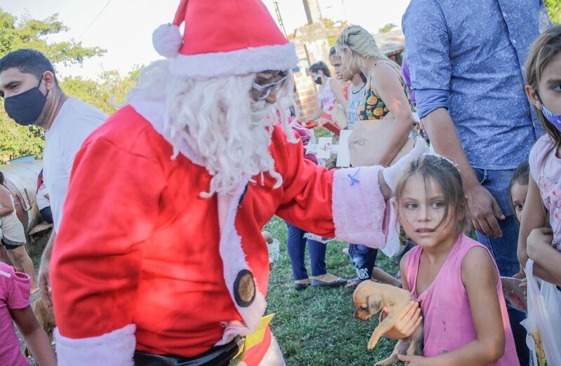 El programa “Feliz Navidad” recorrió barrios posadeños