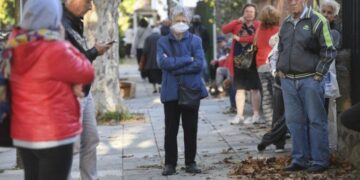 PAMI anunció un bono navideño de $1.500 para 550.000 afiliados y de $10.000 para centros de jubilados