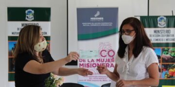 El Banco de la Mujer Misionera entregó créditos a mujeres emprendedoras
