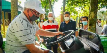 Entregaron 7 nuevos tractores a productores misioneros en Garuhapé
