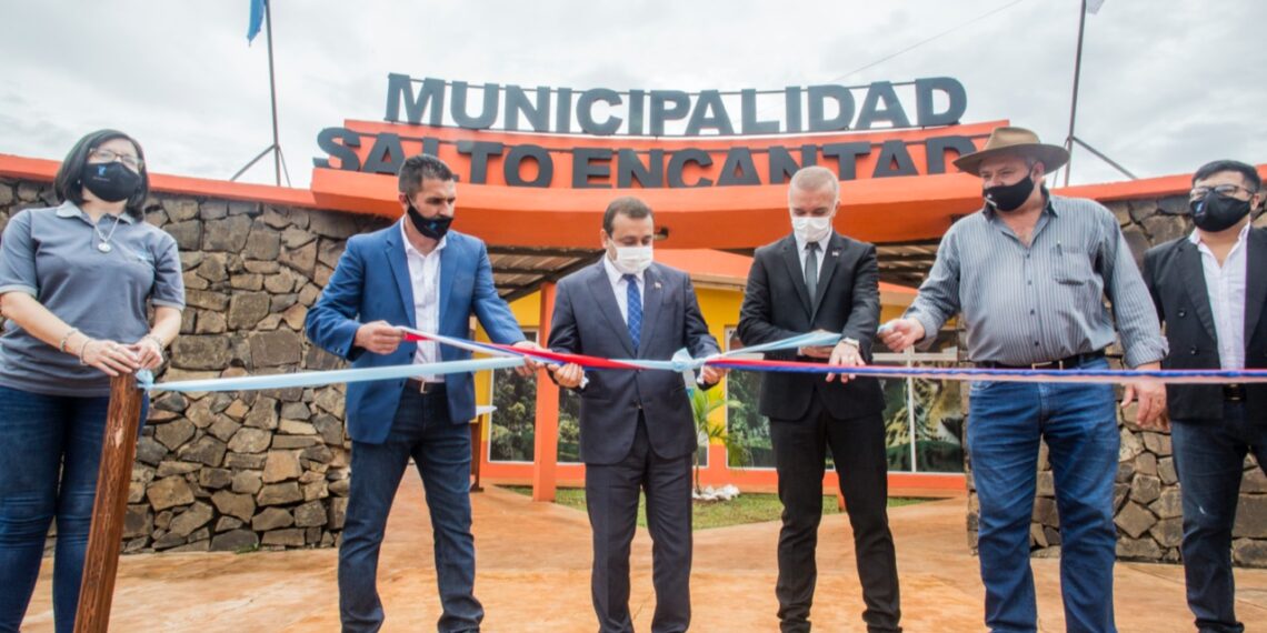 En Salto Encantado el gobernador homenajeó a Andrés Guacurarí en su natalicio