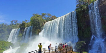 Cataratas vuelve a abrir sus puertas de lunes a lunes