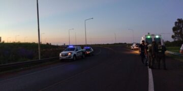 Motociclista falleció tras despistar sobre ruta nacional 12, en el acceso a Posadas