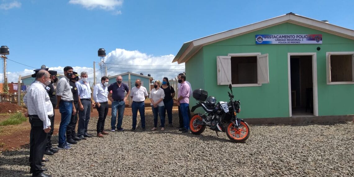 IPRODHA cedió́ una vivienda mejorada para la Policía en las 508 Viviendas de Itaembé Guazú