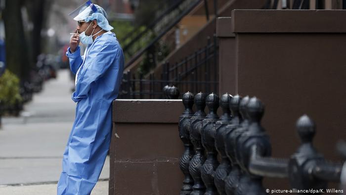 Estados Unidos marca un triple récord de casos, muertes y pacientes internados con coronavirus