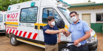 Entregaron una ambulancia e insumos al hospital de Jardín América
