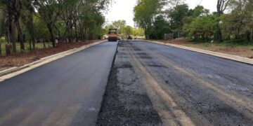 Vialidad comenzó a pavimentar en la zona urbana de Profundidad