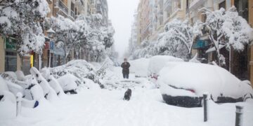 Histórica tormenta de nieve paraliza a España