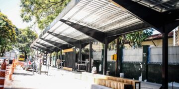 Parada sustentable: avanzan las obras complementarias en calle La Rioja