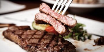 En el 2020, el consumo de carne fue el más bajo en 100 años