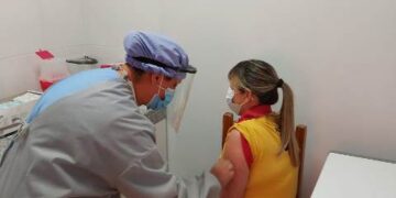 Más de 1400 agentes de salud recibieron su primera dosis de la Sputnik V, con la nueva tanda
