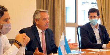 Fernández propuso restringir la circulación nocturna y acotar reuniones a 10 personas