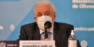 Ginés advirtió por la suba de casos: “La mitad de los argentinos vive en zonas de alto riesgo”