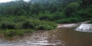 El acceso al Moconá nuevamente cerrado por la crecida del arroyo Yabotí