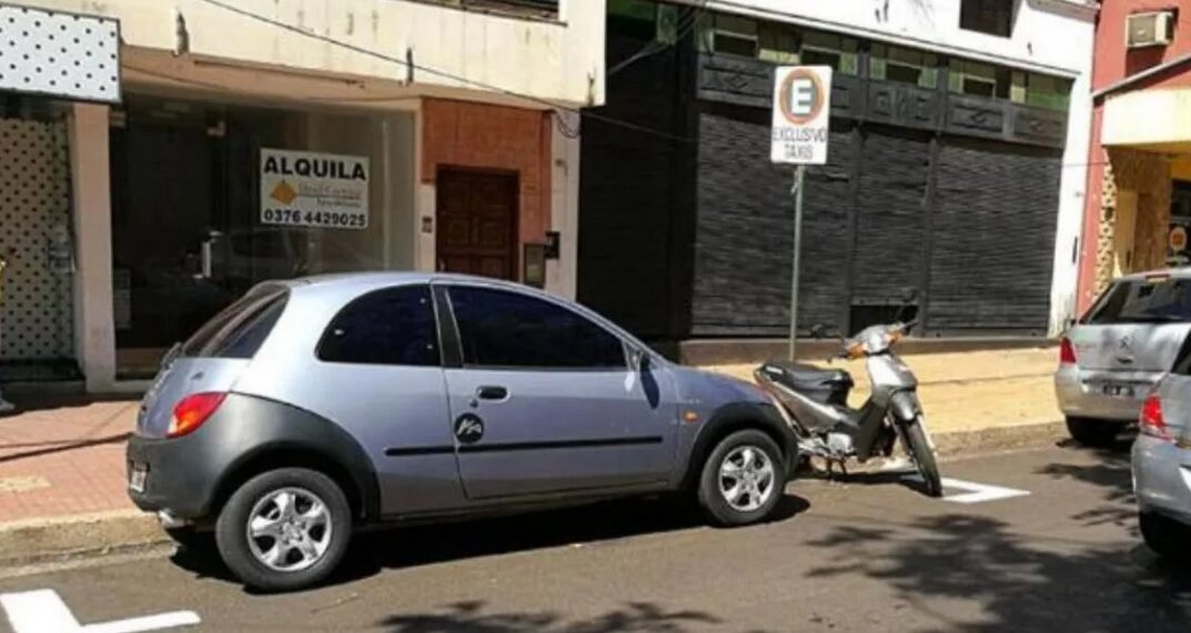 Proponen eliminar los estacionamientos exclusivos en las instituciones públicas