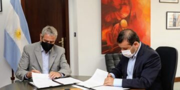 Herrera Ahuad suscribió acuerdo para construir 2.300 viviendas en Misiones