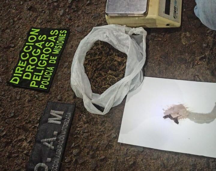 En Posadas y Oberá la motorizada detuvo a dos jóvenes con marihuana