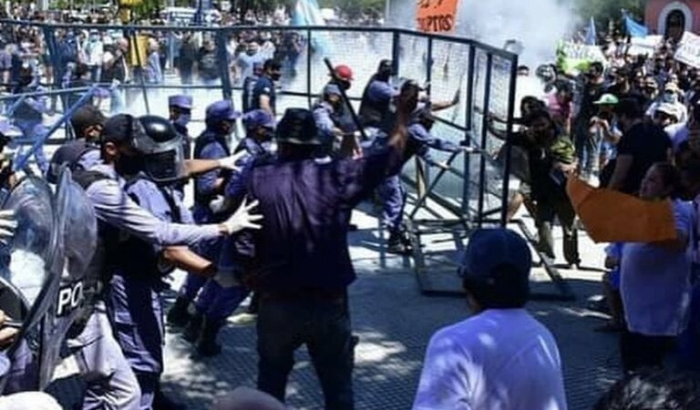 Luego de la represión policial, se realizó una nueva marcha en Formosa