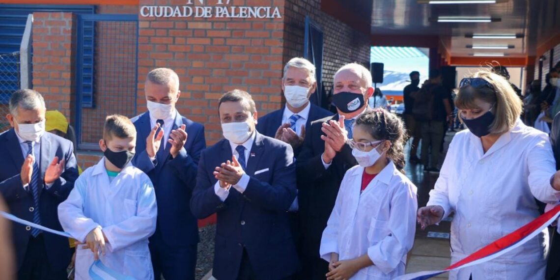 Herrera Ahuad inauguró el ciclo lectivo 2021 en Misiones