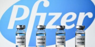 Probaron la vacuna de Pfizer en adolescentes: su eficacia fue del 100%