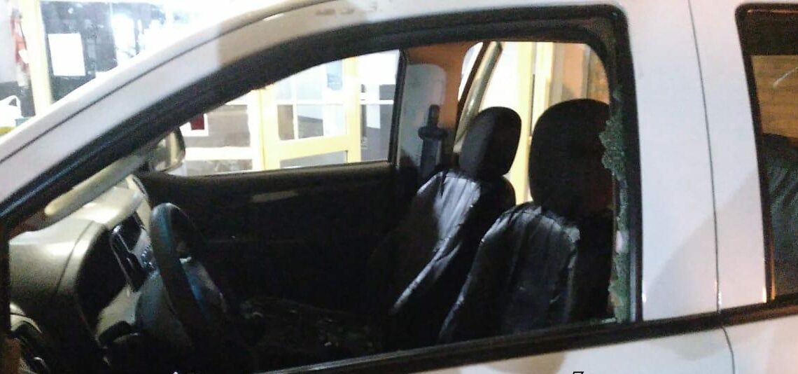 Lo detuvieron luego de intentar robar en una casa y apedrear una patrulla