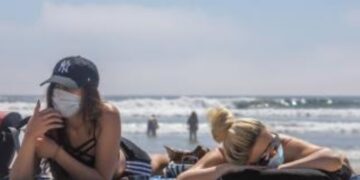 “Hoy hay 7.200 argentinos de vacaciones en Brasil que pueden traer nuevas cepas”
