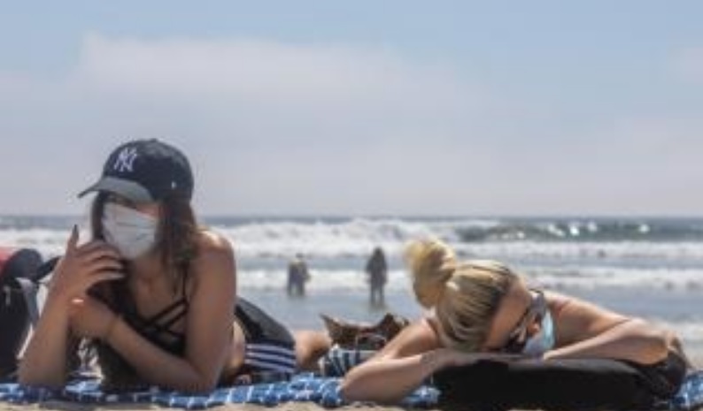 “Hoy hay 7.200 argentinos de vacaciones en Brasil que pueden traer nuevas cepas”