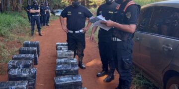 La Policía secuestró un auto cargado con marihuana en San Ignacio