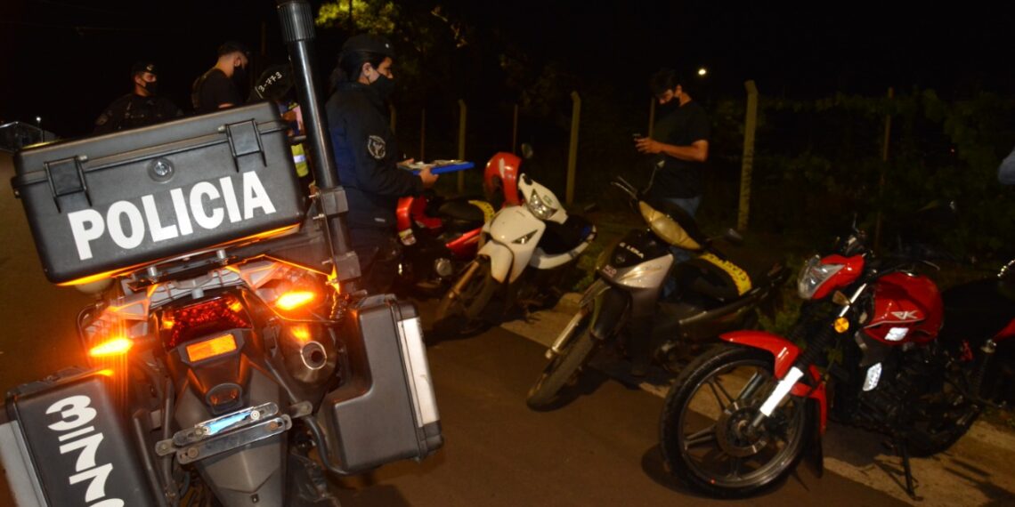 Detenidos por ilícitos, infractores en ruta y más de 60 vehículos retenidos en otro operativo provincial