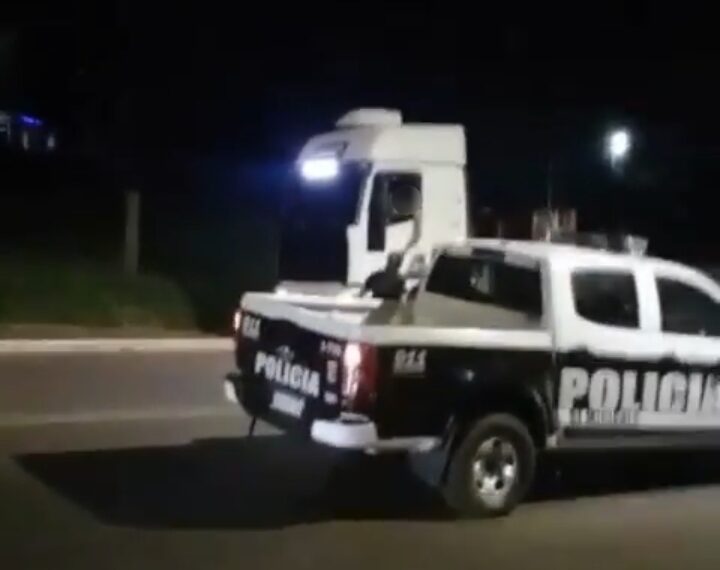 Detuvieron a un camionero por protagonizar alcoholizado un choque e intentar huir