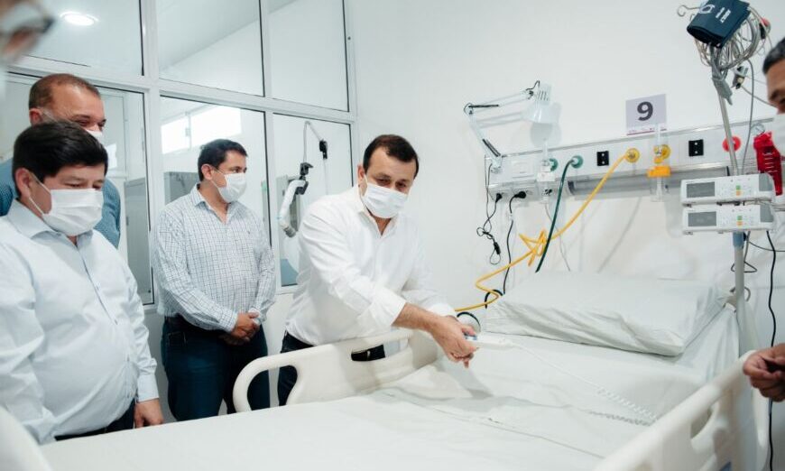 Hospital de Apóstoles cuenta con nueva sala de terapia y diálisis