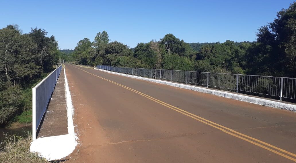 Corte preventivo del paso sobre el puente Pindaiti