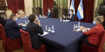El Gobierno propone retrasar un mes las PASO y las elecciones legislativas