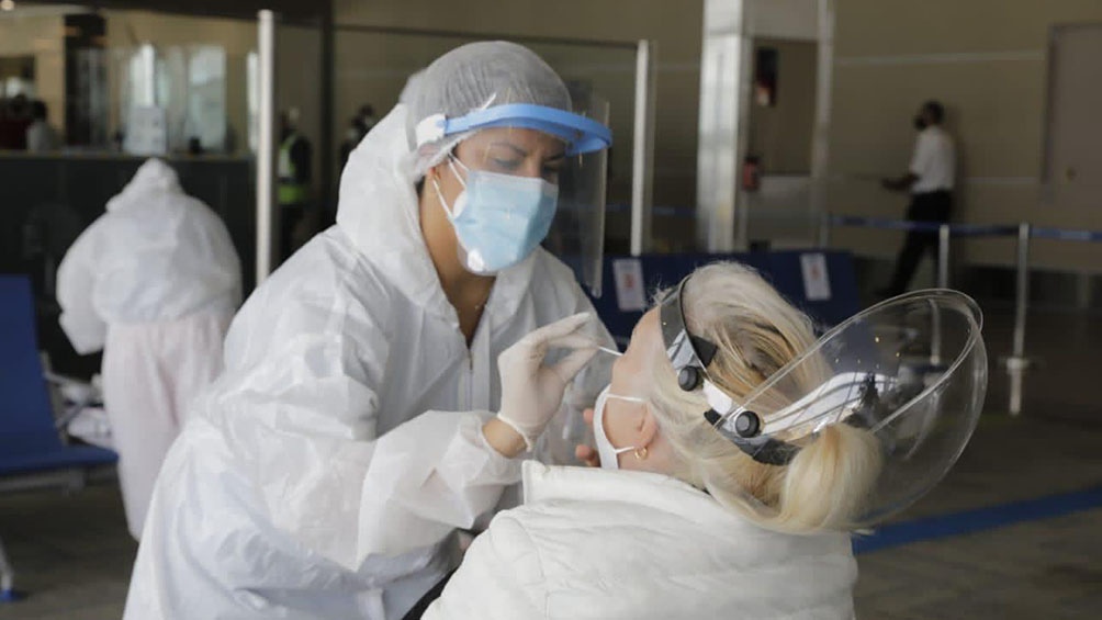 Continúa el pico de casos: 24.130 contagios en las últimas 24 horas