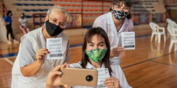 Más del 60% de los docentes misioneros ya fueron inmunizados contra el Covid-19