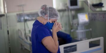 En el sur de Brasil hubo más muertes que nacimientos en marzo debido al coronavirus