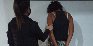 Una joven fue detenida por atacar con un cuchillo a su ex pareja
