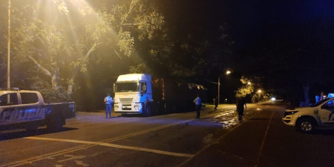 Fue retenido otro camión cargado con soja ilegal en San José