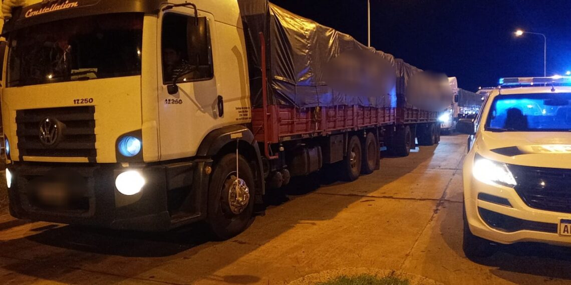 Interceptaron otros cuatro camiones que ingresaron soja ilegalmente en San José